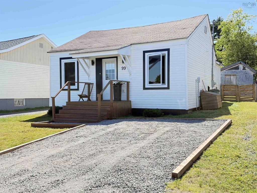 99 Cedar Street, Pictou