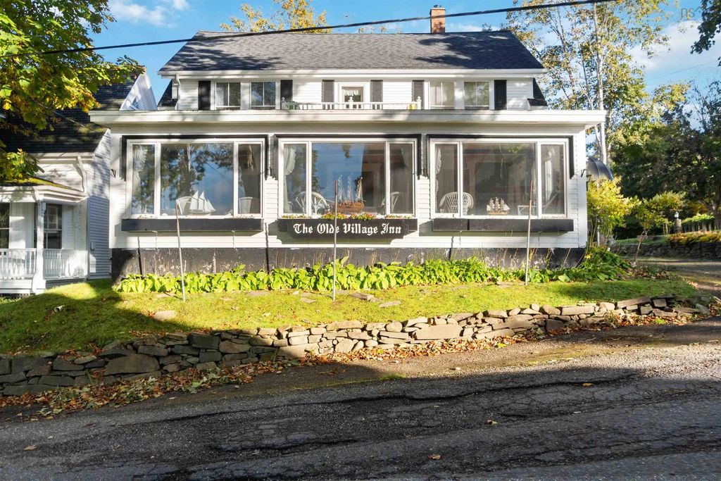 387 Church Hill Road, Sandy Cove