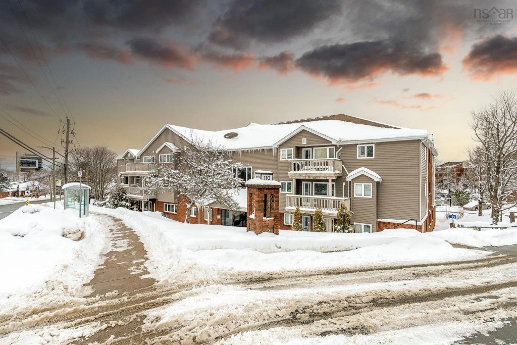 306 110 Farnham Gate Road, Halifax