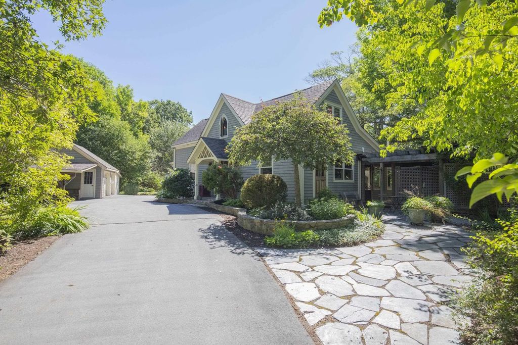 26 Old Mill Road, Pleasantville