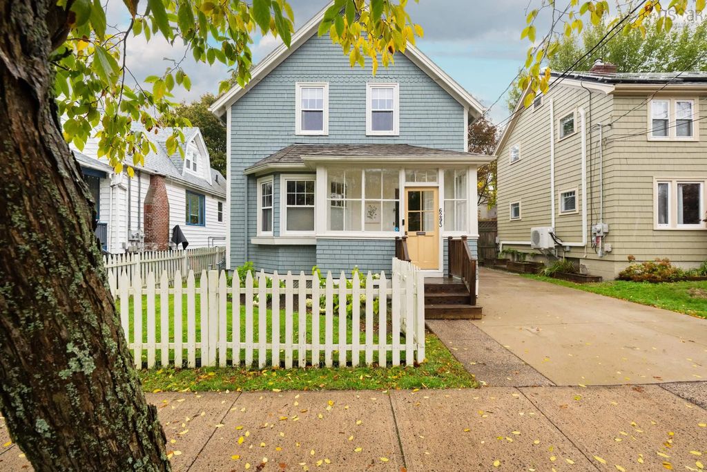 6293 Edinburgh Street, Halifax Peninsula
