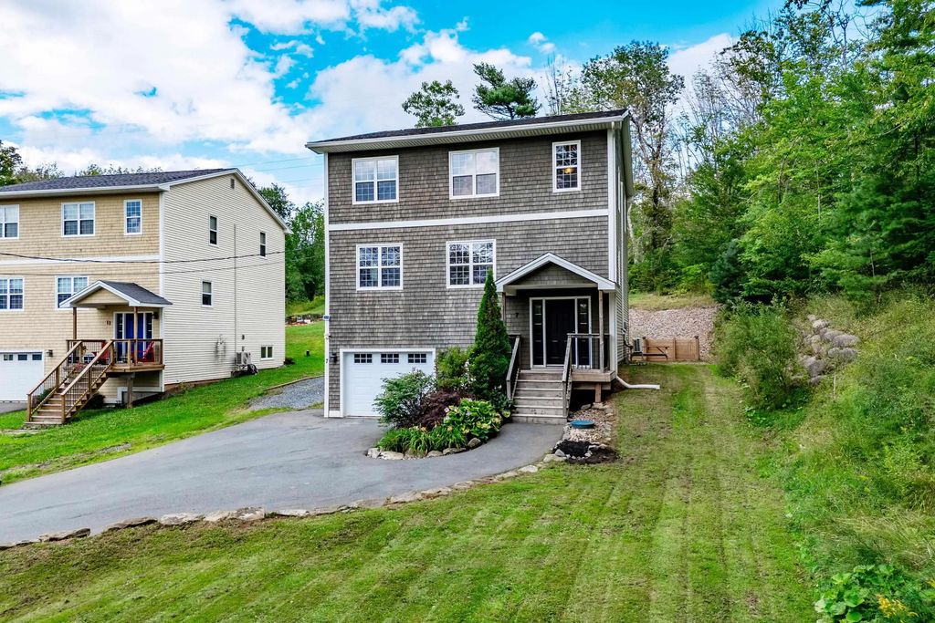 7 Copperhead Road, Fall River