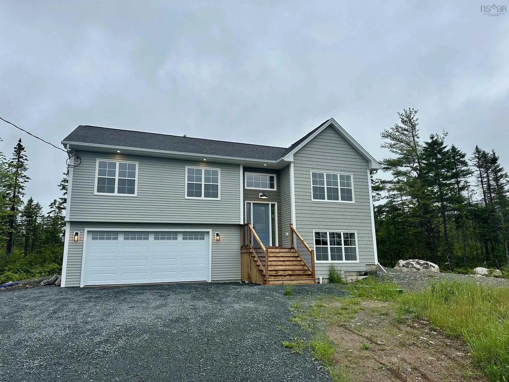744 682 Celebration Drive, Fall River