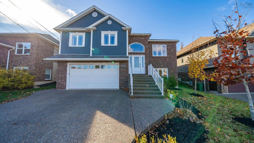 37 Peachtree Hill, Dartmouth