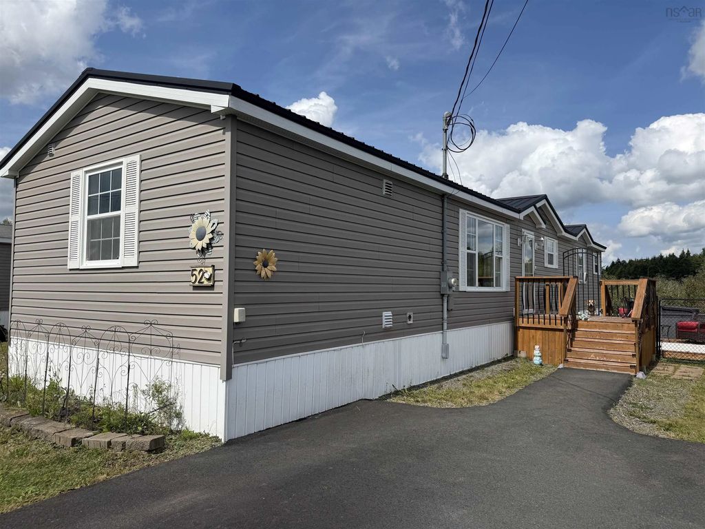 52 Empire Loop, Truro