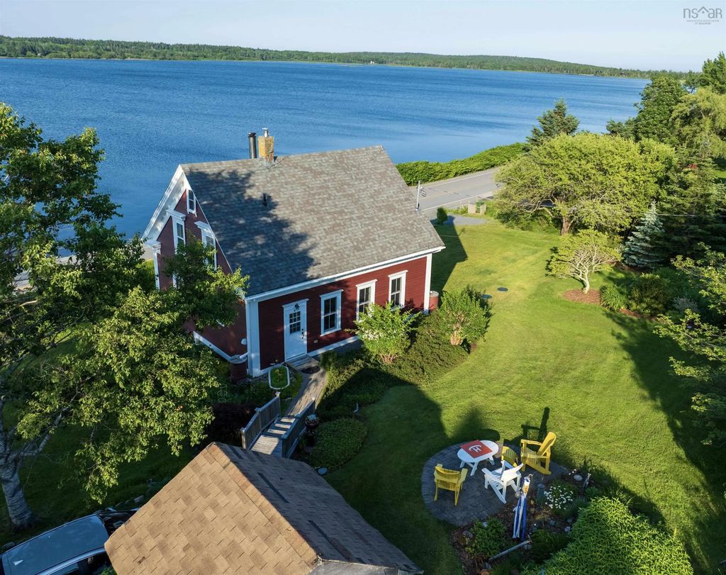 2832 332 Highway, Bayport