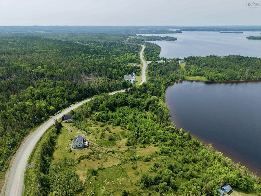 3463 Loch Lomond Rd., Loch Lomond