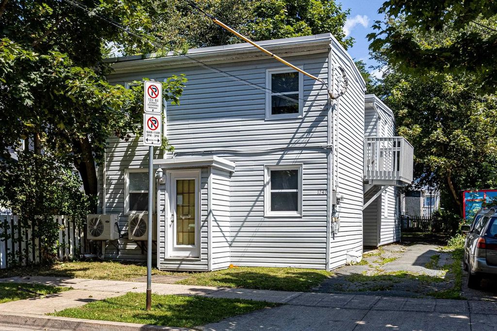 1741 Chestnut Street, Halifax