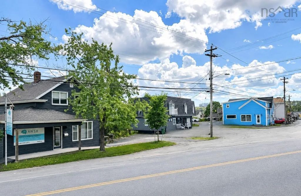 1171/1175/1181 Bedford Highway, Bedford