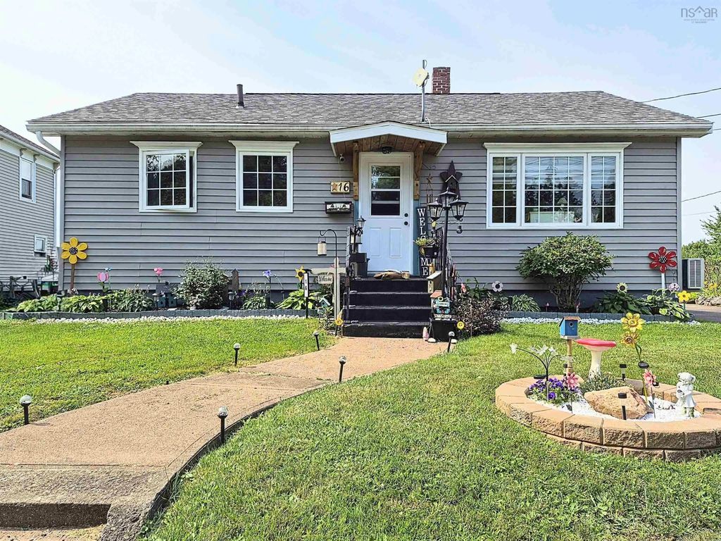 16 Copp Avenue, Amherst