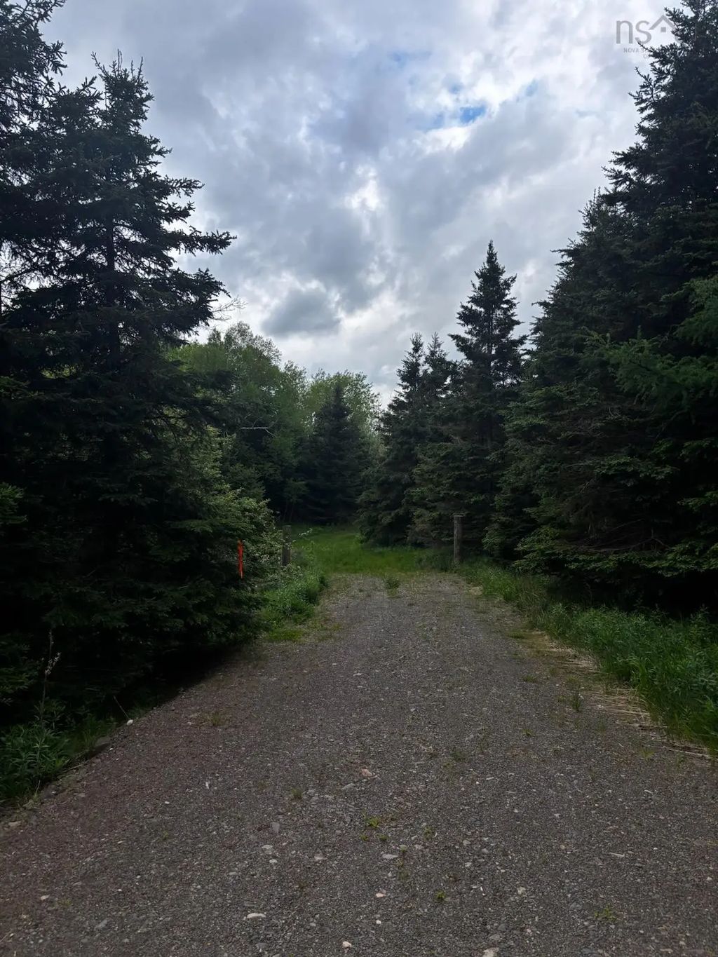 E Matheson Road, Lansdowne Station