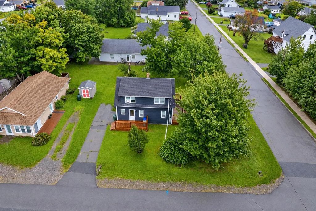 78 Fulton Avenue, Westmount