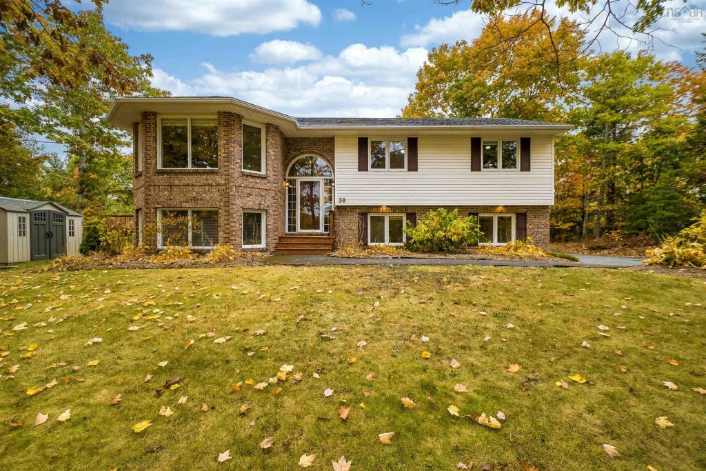 38 Devonport Avenue, Fall River