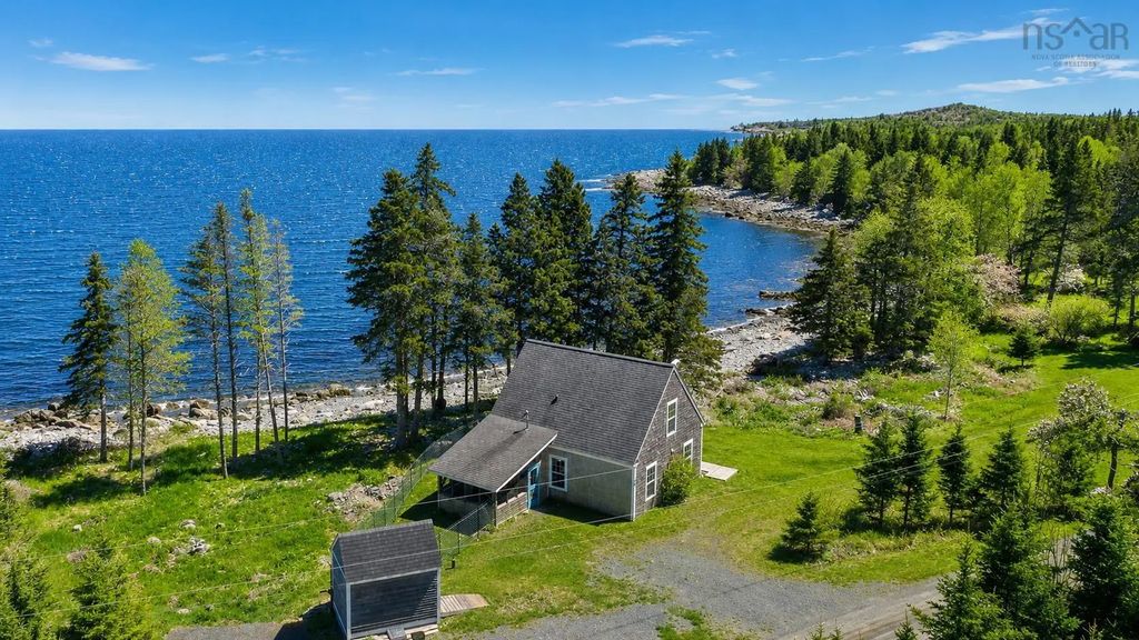 569 Long Cove Road, Port Medway