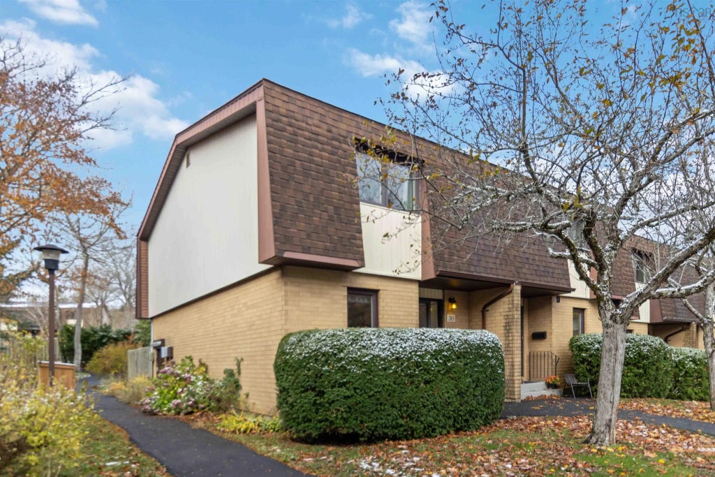 30 Chelsea Lane, Halifax