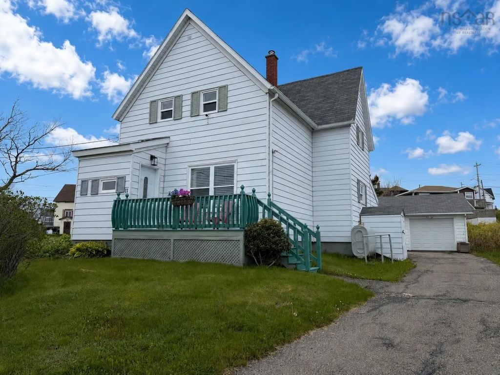 11 Havenside Road, Louisbourg