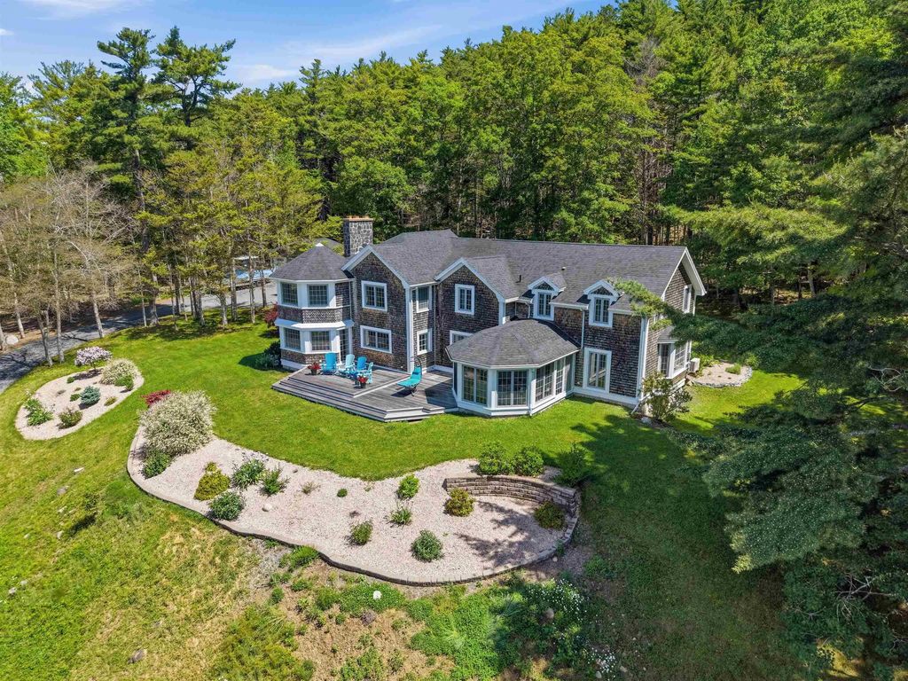 6010 Highway 332, Middle Lahave