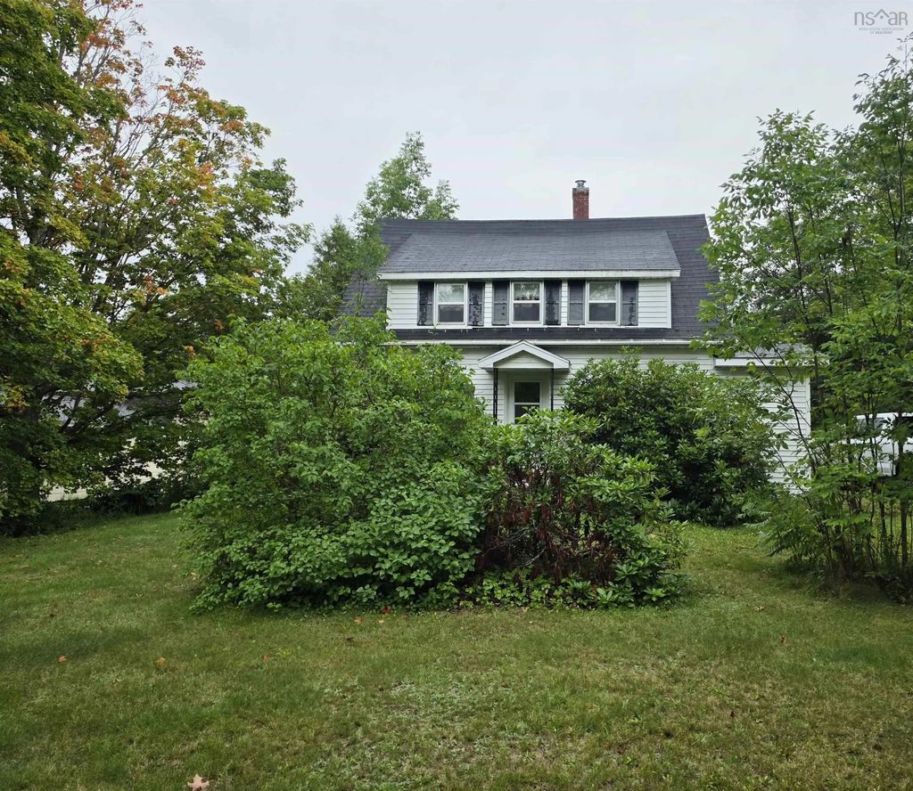 5176 Hwy 201, West Paradise