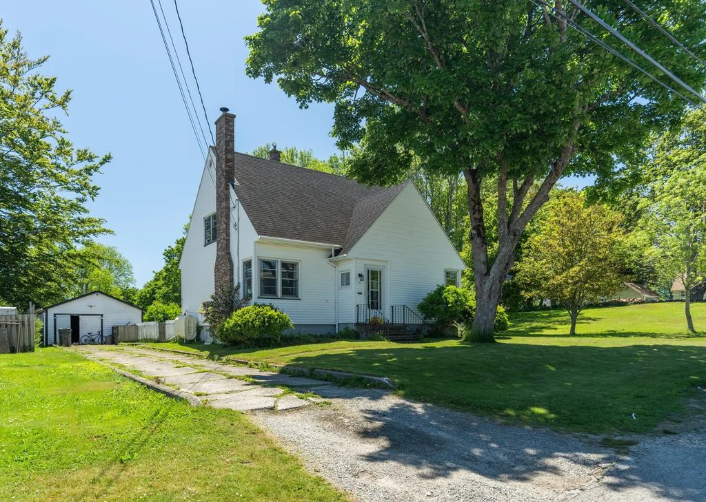 61 Forest Street, Yarmouth