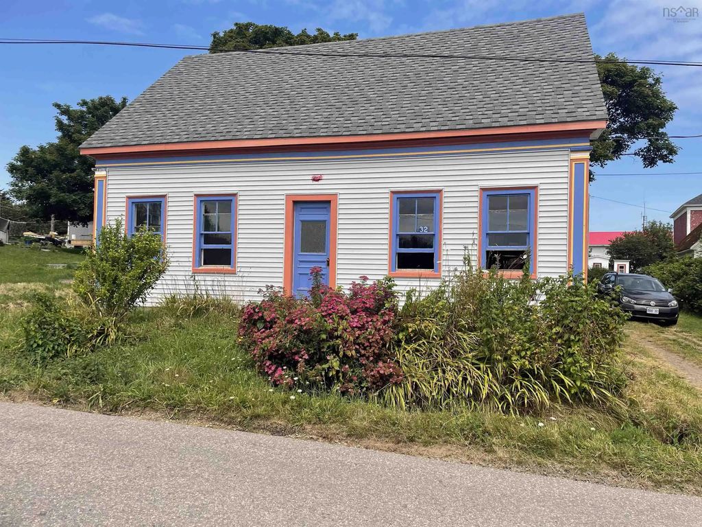 32 Wellington Street, Westport
