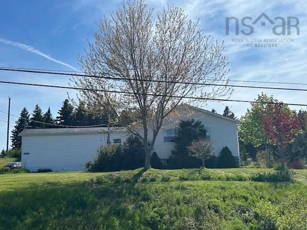 5419 Highway 344, Sand Point