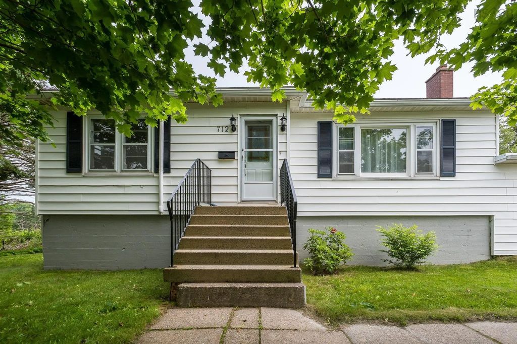 712 Herring Cove Road, Spryfield