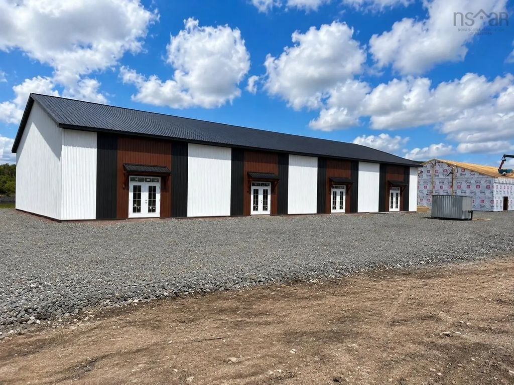 2724 Pictou Road, Kemptown