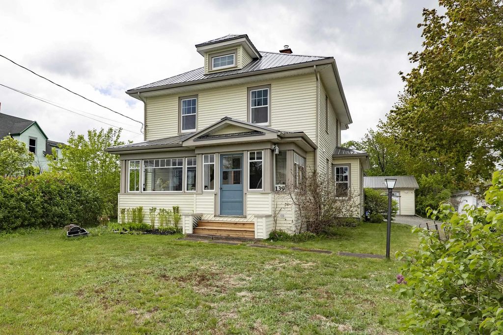 139 Main Street, Springhill