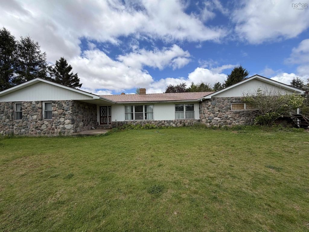 3786 Highway 4, Lower Debert