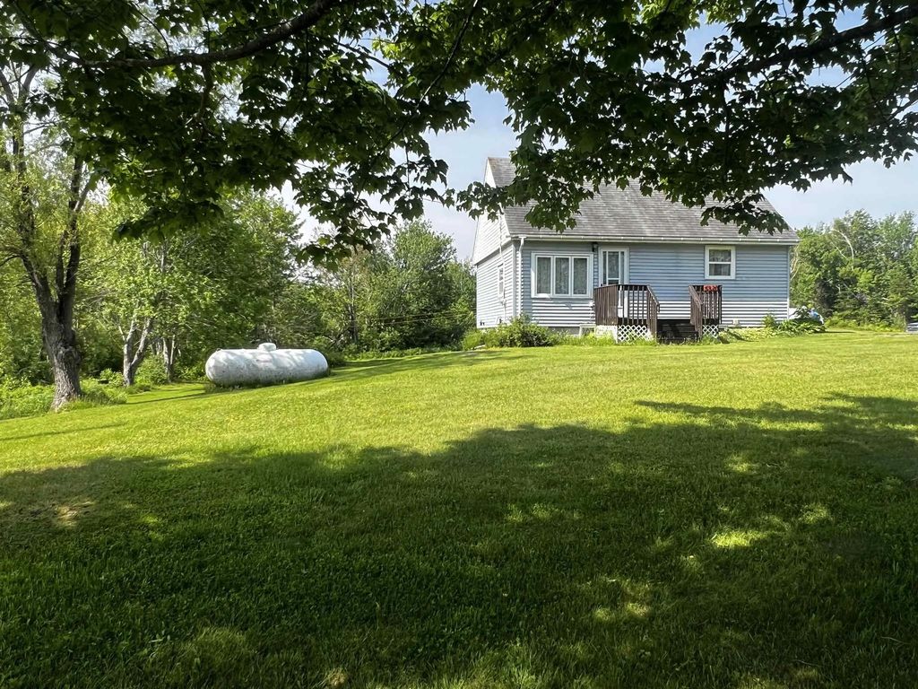 5320 Highway 6, Caribou River
