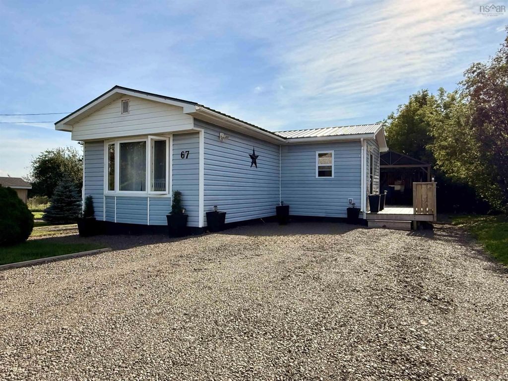 67 Pleasant Street, Springhill