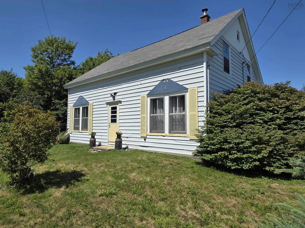 2152 Highway 3, Barrington