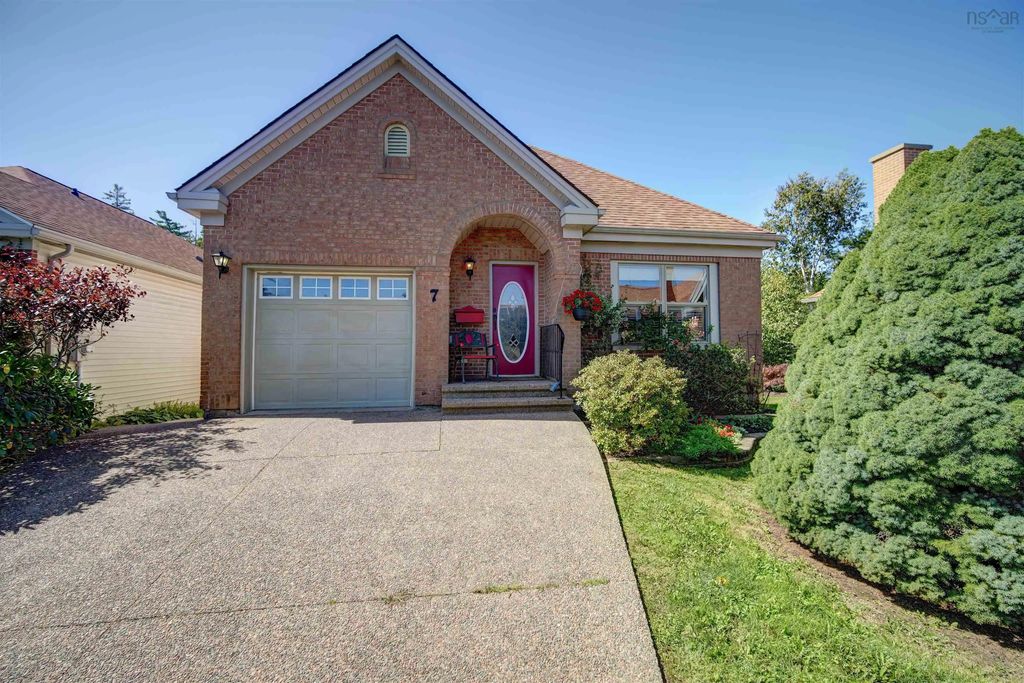 7 Compass Rose Court, Bedford