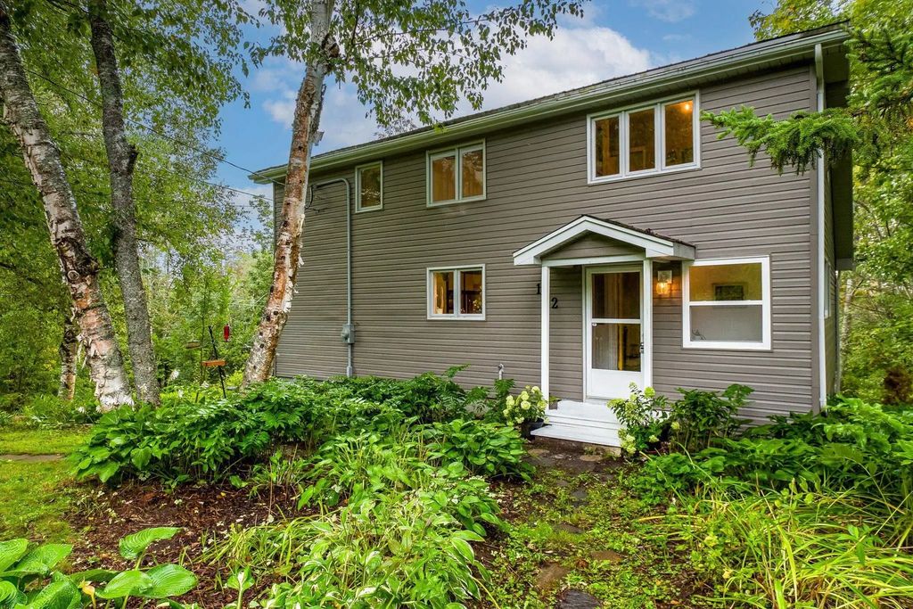 162 Lakewood Dr, Brooklyn