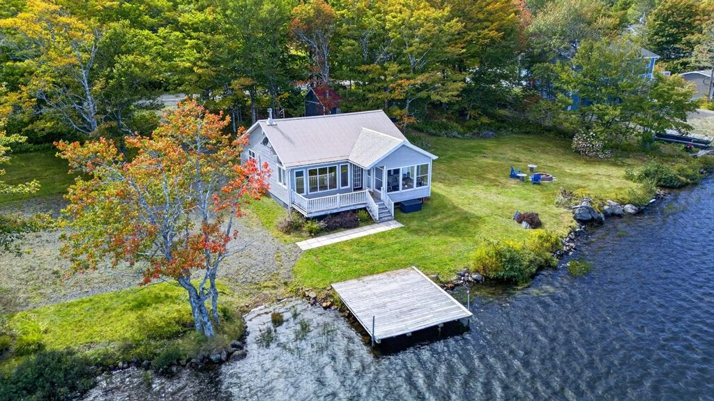 106 Westchester Road, Sutherland Lake