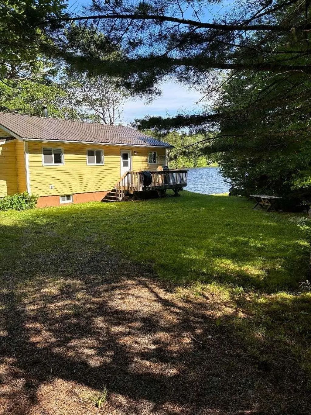 939 Dean Settlement Road, Trafalgar