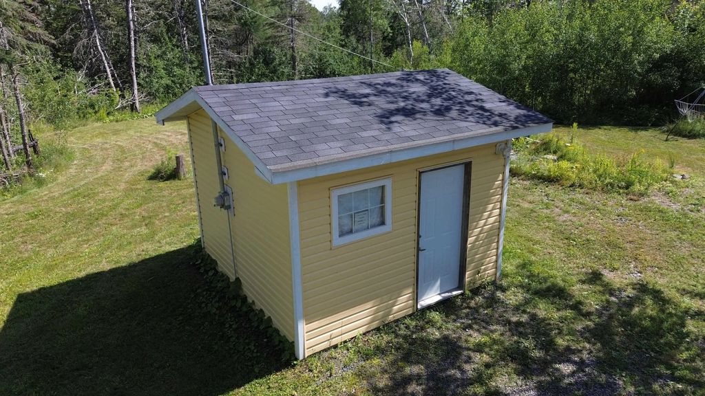 147 Ferry Branch, North Wallace