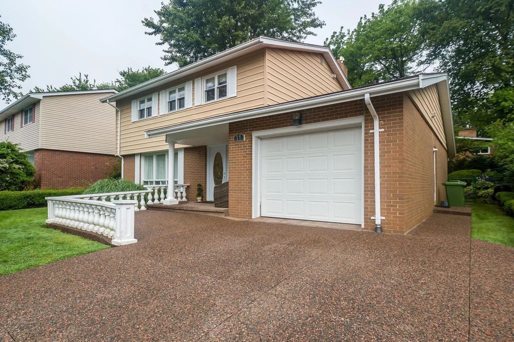 11 Birkdale Crescent, Halifax