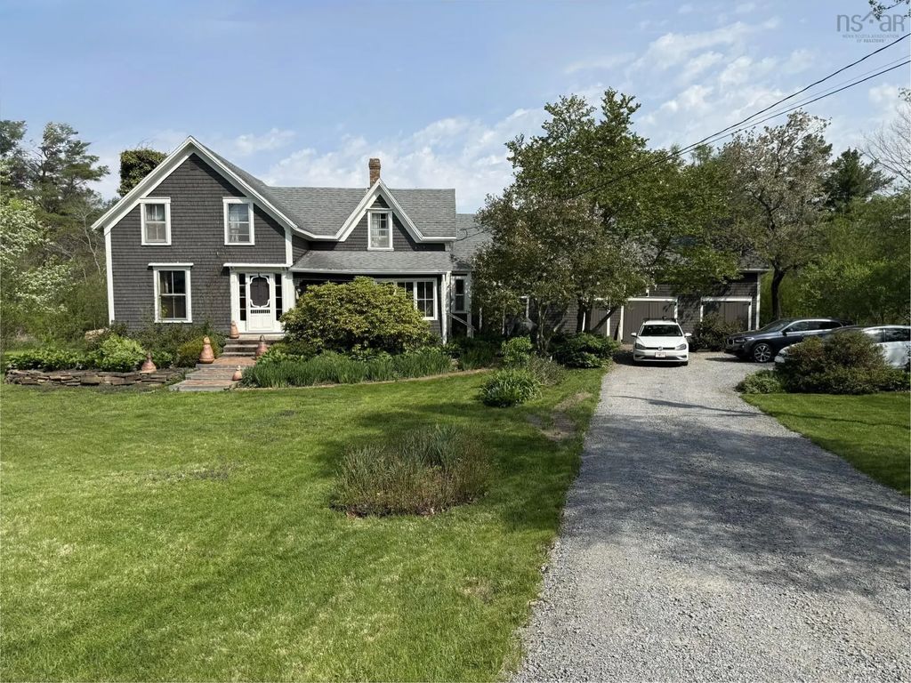 2328 Old Mill Road, South Farmington