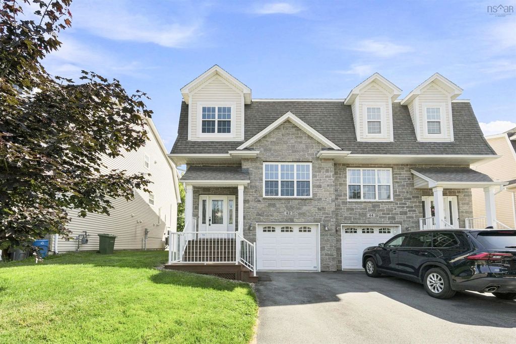 42 Lasalle Court, West Bedford