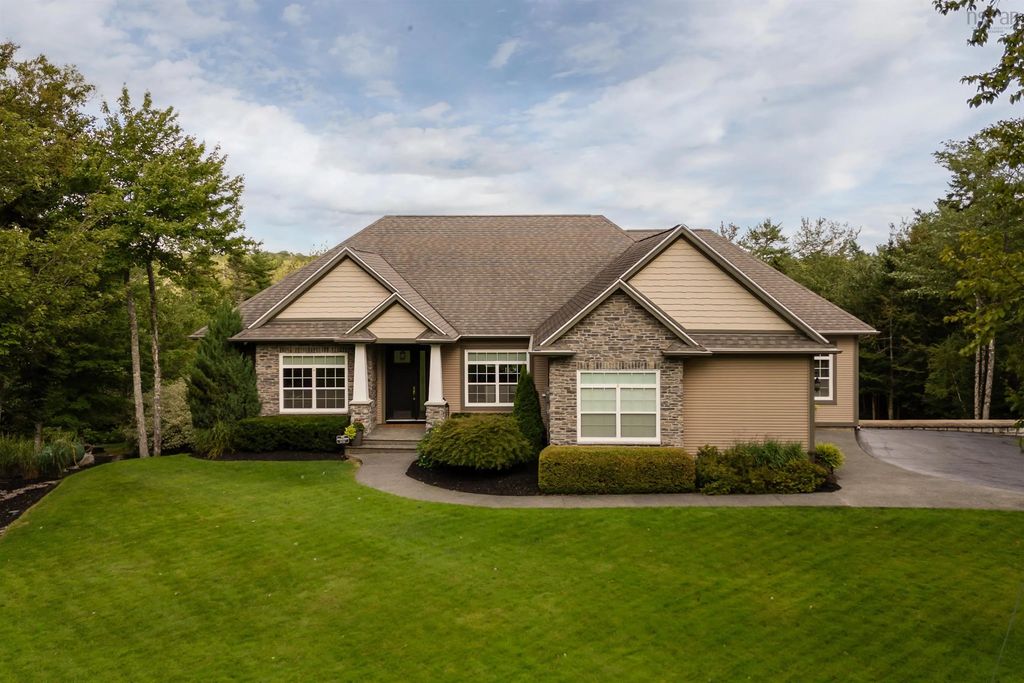 279 Aberdeen Drive, Fall River