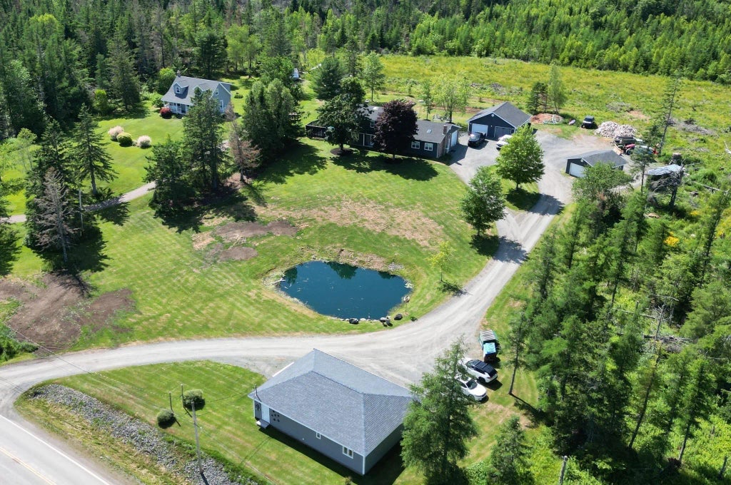 1517 Pictou Road, East Mountain