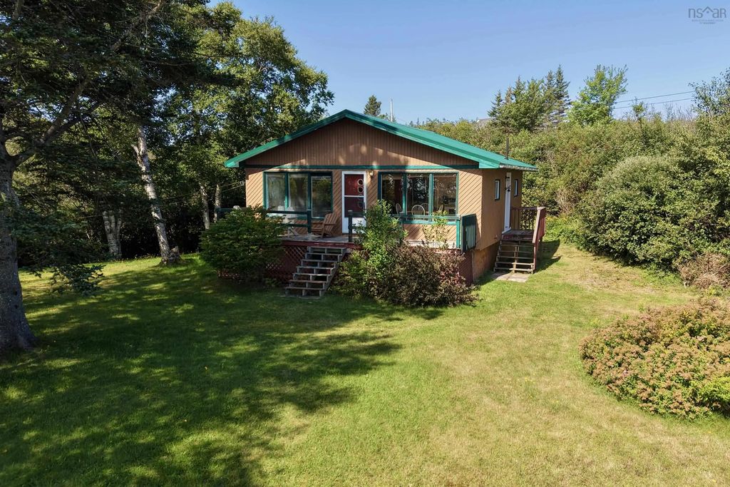 377 Old Farm Road, Two Islands