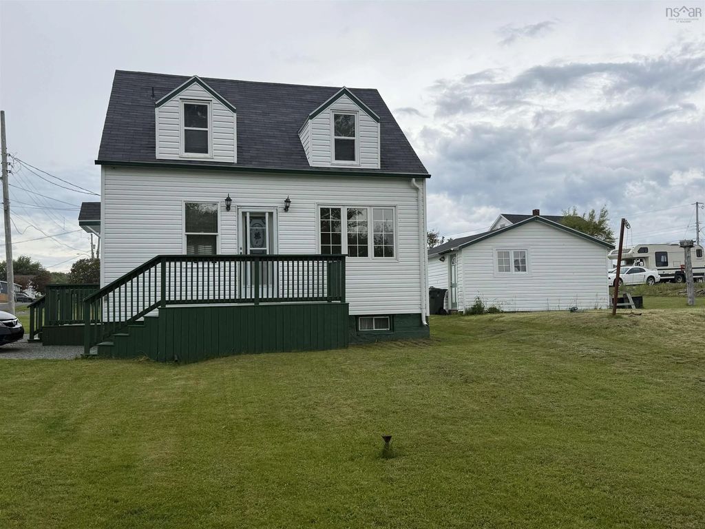 3515 Bay Avenue, New Waterford