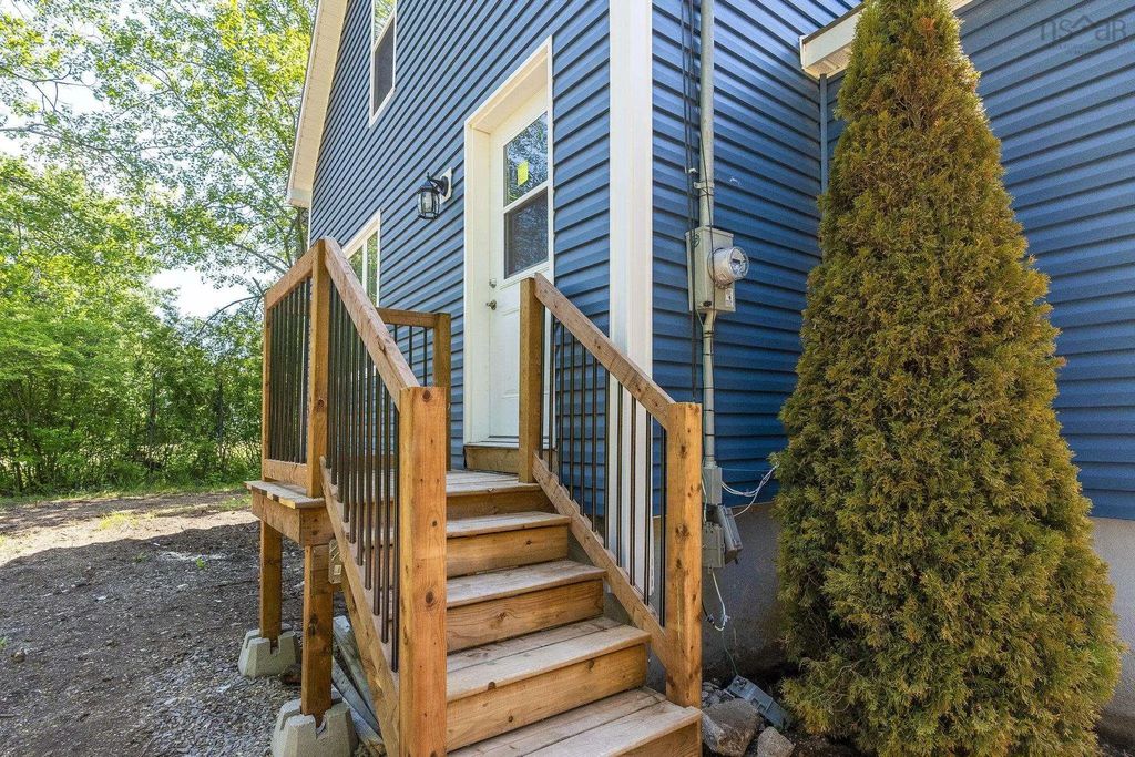 982 Pickering Lane, Greenwood