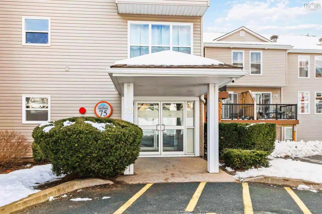 223 75 Collins Grove, Dartmouth