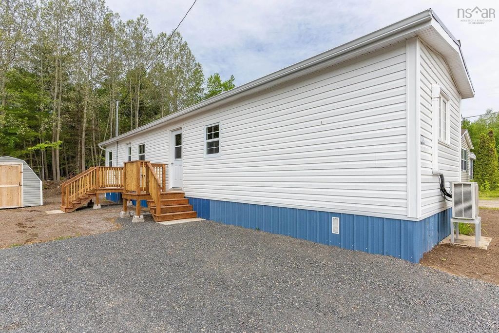 39 Beattie Drive, Windermere