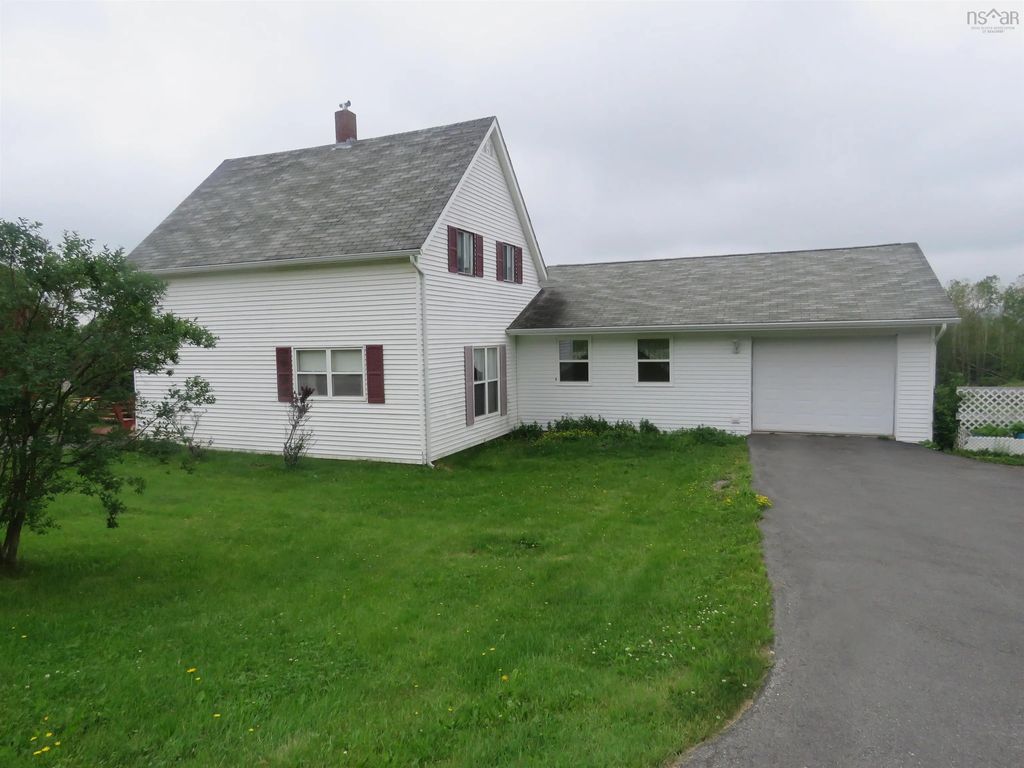 2274 South Main Street, Westville