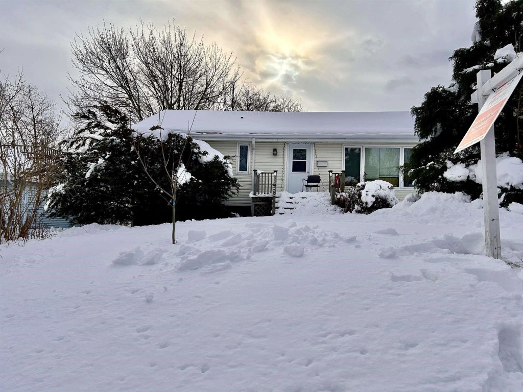 82 Sunnybrae Avenue, Halifax