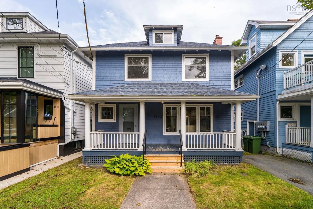 1643 Chestnut Street, Halifax
